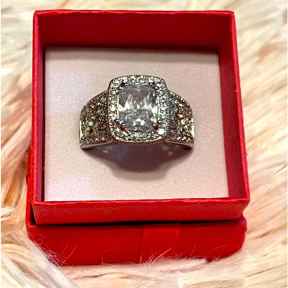 Diamond Girl Silver Ring. Size 7.5 Gift Box included!!!! Make me an offer.